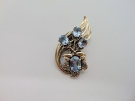Brosa din argint cu aquamarin si marcasite Ari D. Norman