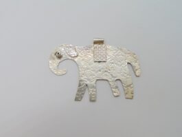 Pandantiv elefant din argint lucrat manual, semnat