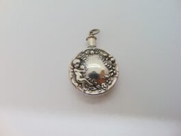 Pandantiv sticluta de parfum din argint