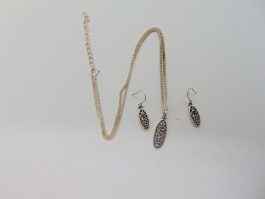 Set lant cu pandantiv si cercei din argint