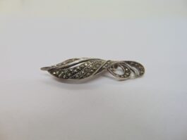 Brosa din argint cu marcasite