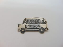 Brosa school bus din argint Mexic